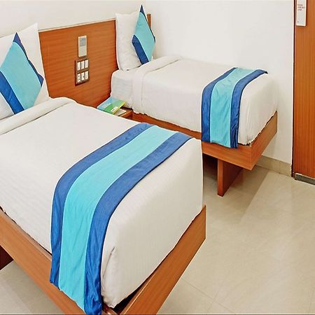 Hotel Mint Montvert Baner Pune Exterior foto