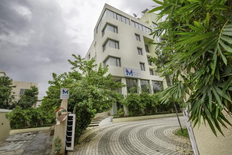 Hotel Mint Montvert Baner Pune Exterior foto